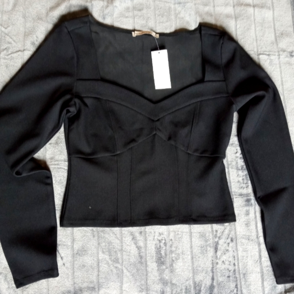Abercrombie and Fitch Black Cropped Top